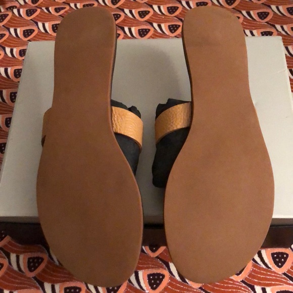 Tory Burch Moore Sandal - Picture 3 of 8